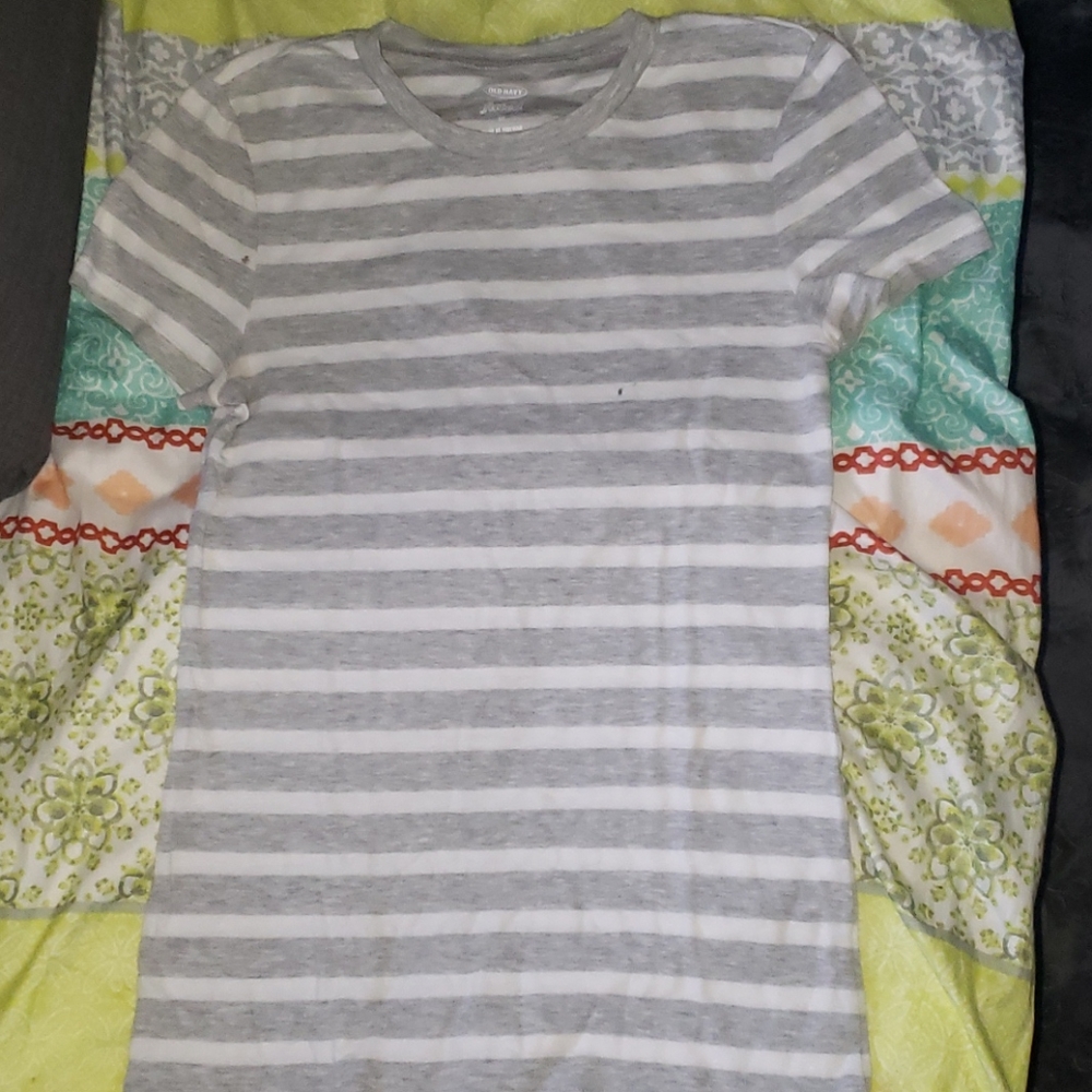 Old navy shirt